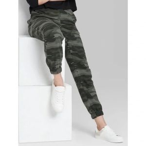 WILD FABLE Camo Sweatpants